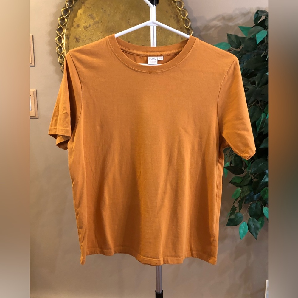 Twik tee shirt